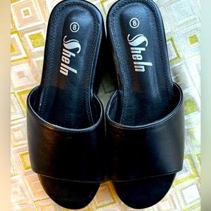 Shein Flatform Sandals Womens Size 8 Black Platform 90s Style Slip On